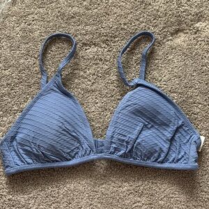 NWT aerie Size Medium Triangle Shaped Bikini Top in Periwinkle color